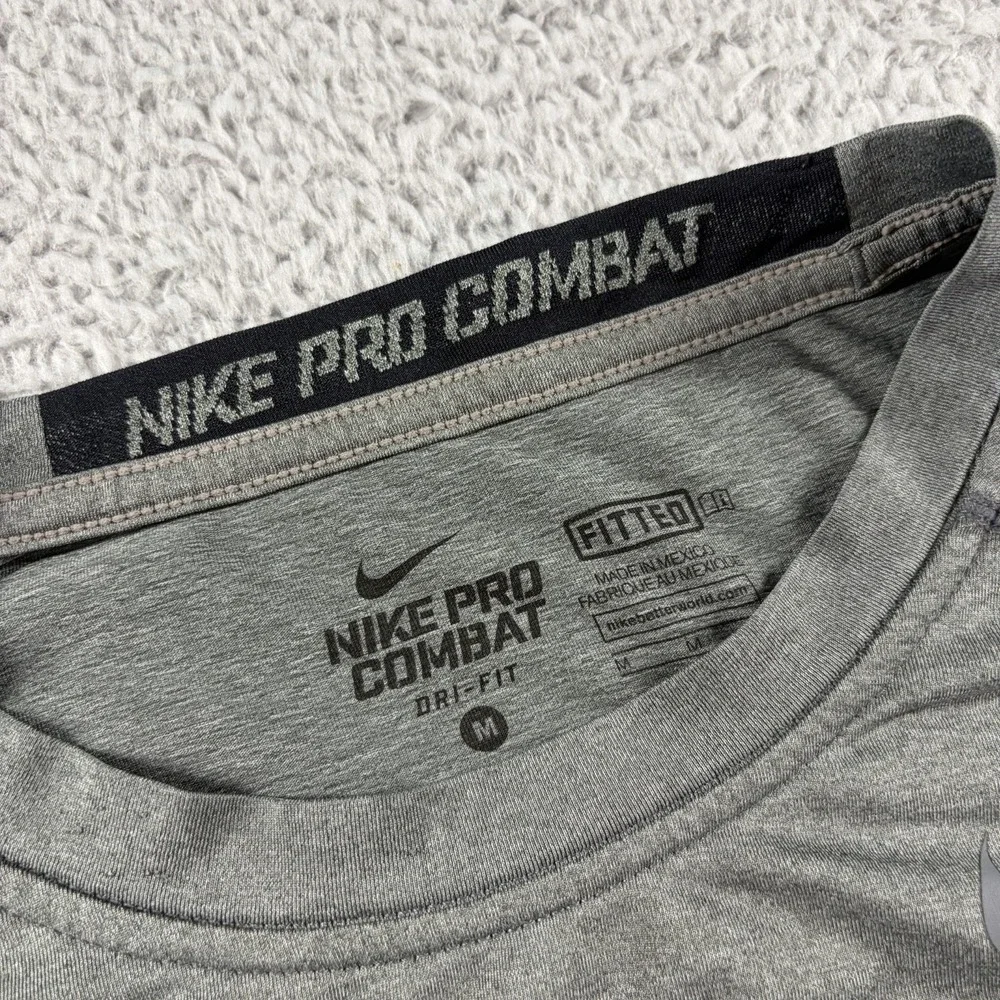 Nike Pro Combat Shirt Mens Medium Gray Fitted Short Sleeve Dri Fit Base Layer